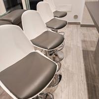 Set 4 sgabelli in metallo cromato ed ecopelle