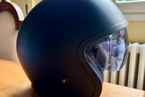 Casco jet