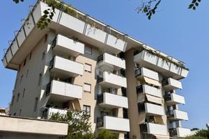 2 LOCALI A ROMA