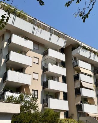 2 LOCALI A ROMA