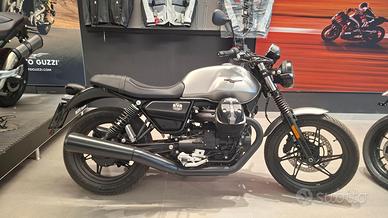 Moto Guzzi V7 IV Stone