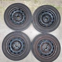 Cerchi in ferro 15″ Ford con gomme estive 195/55