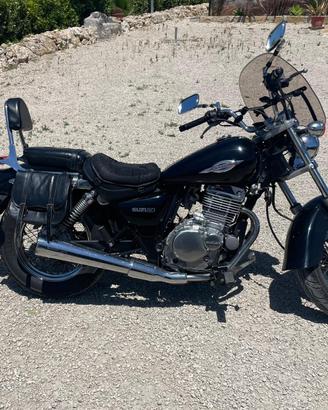 Moto Suzuki 250 Maraurder