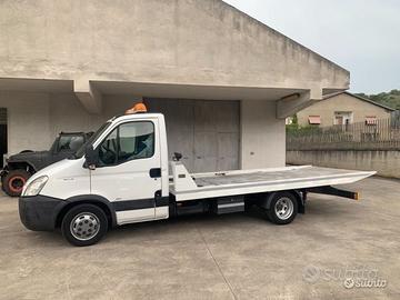 Carroattrezzi Iveco daily 35c15 comear