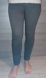 Pantaloni da donna grigi marchio Sisley taglia 26