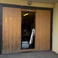 Portone garage basculante Ballan con porta