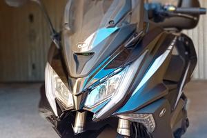 scooter AK550 kymco 