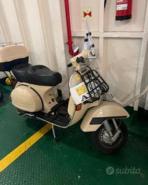 Vespa P200E