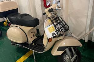 Vespa P200E