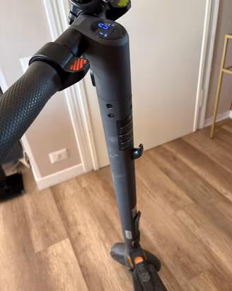 Monopattino Elettrico Segway Ninebot KickScooter