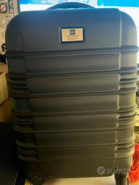 Valigia mail box nuova mai utilizzata