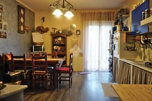 3 LOCALI A SAN CESAREO