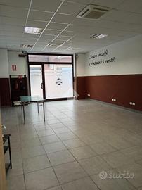 NEGOZIO A SAN FRANCESCO AL CAMPO