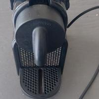 Nespresso Inissia nero rotta