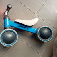 bicicletta triciclo senza pedali