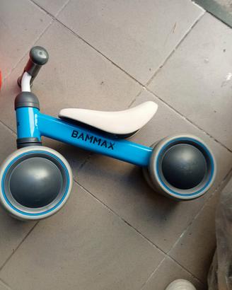 bicicletta triciclo senza pedali