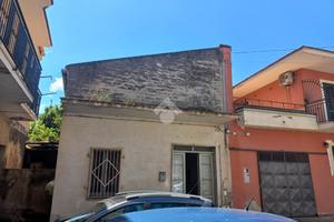 CASA DI CORTE A SAN FELICE A CANCELLO