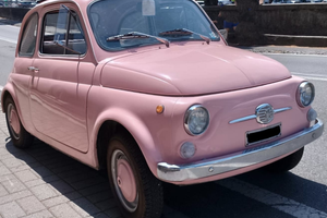 Fiat 500 del 1966, rosa