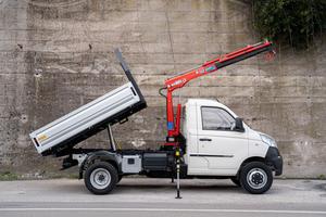 Piaggio np6 con ribaltabile e gru