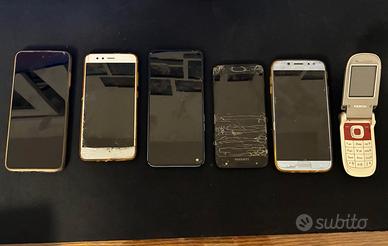 6 telefoni vecchi (in blocco)