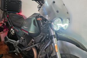 Moto gozzi V85tt anno 2022