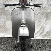 Vespa primavera 125