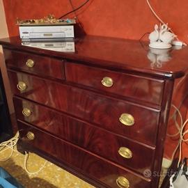 Comò in legno Mogano