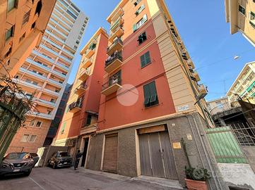 4 LOCALI A GENOVA