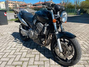 Hornet 900 novembre 2002