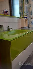 Bagno in vetro verde
