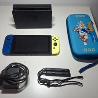 Nintendo Switch Console + Dock + Joy-Con Blu/Giall