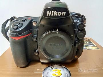 Nikon D 700 Nital+28/105 Afd  350 Euro.