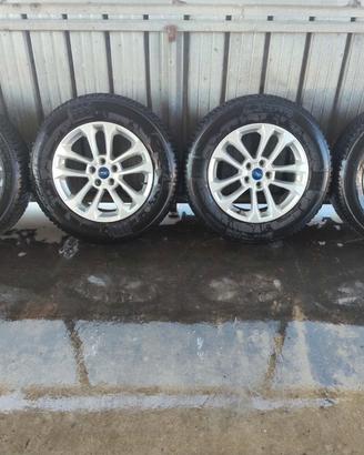 GOMME E CERCHI ORIGINALI FORD KUGA
