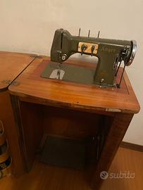 Macchina da cucire vintage