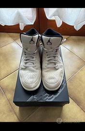 Air Jordan 1 mid se