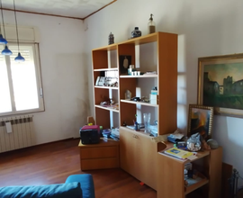 Appartamento con 2 box e ampio terrazzo