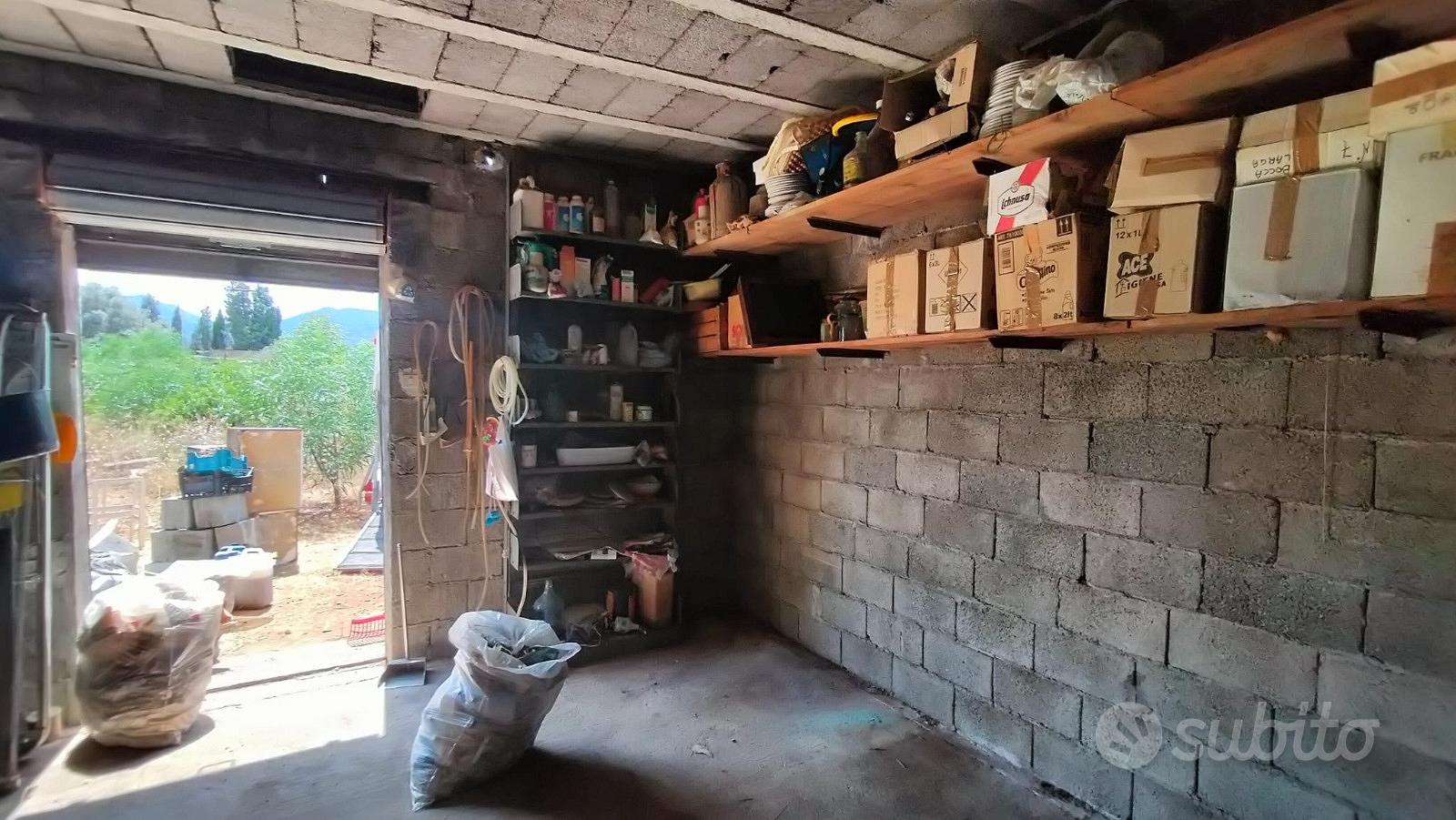 Terreno 3.000 mq e locale 25 mq - Vista 2