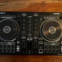 Roland DJ-202 DJ controller