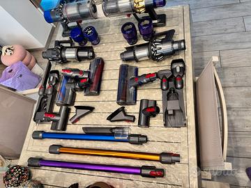 Lotto Dyson V10 e V11 + tanti accessori originali