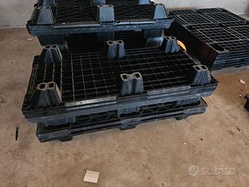 bancali ritagliati di plastica