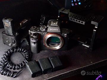 Sony a7R II  + Cage + 3 Batterie