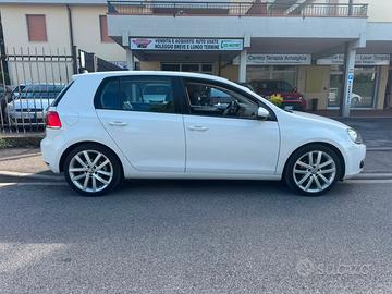 Volkswagen Golf 2.0 TDI DPF 5p. Comfortline