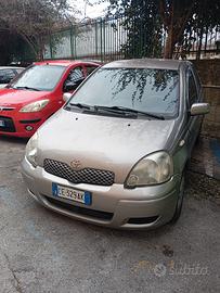 Yaris 2003