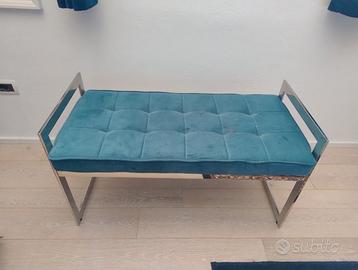 Panca in acciaio inox e velluto