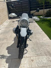 Bmw urban gs da vetrina
