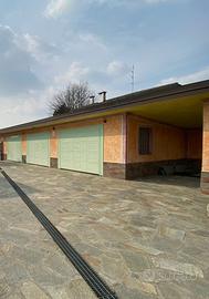 Box / garage in area privata