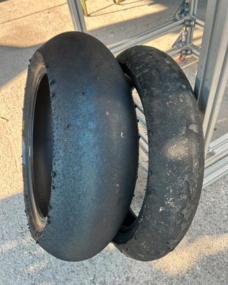 Gomme moto