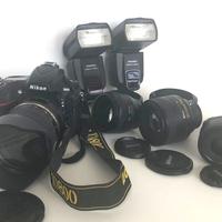 NIKON D800 + 4 obbiettivi e attrezzature varie