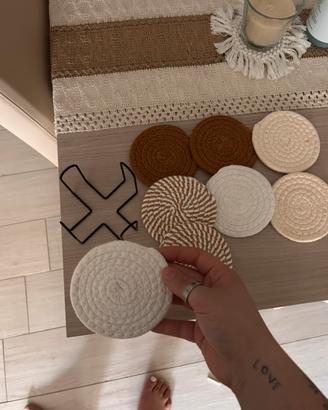 Set di 4 accessori per la casa- pefette condizioni