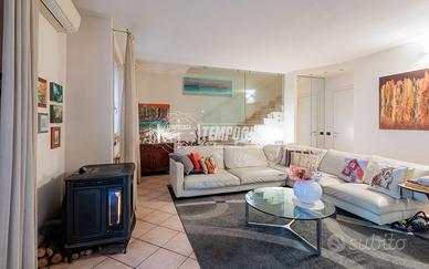 VILLA A SCHIERA VIA D'ANTONA, 5 LEMIGNANO, COLLECC